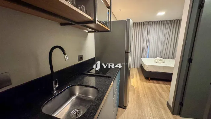 Studio mobiliado para alugar por R$2.425/mês - Água Verde - Curitiba/PR