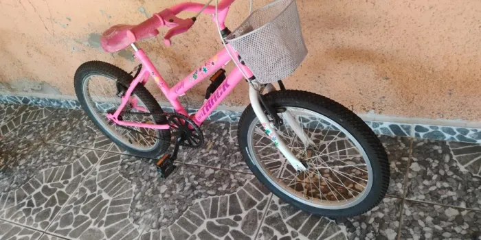 Bike aro 20 semi nova usada poucas vezes