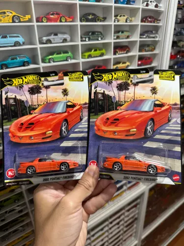 Hot Wheels Premium Boulevard #143 Pontiac Firebird 2002