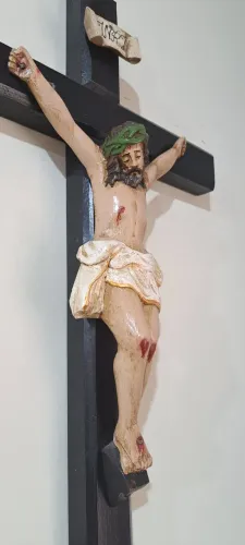 Escultura Jesus Cristo Crucificado (Crucifixo e Cristo entalhados em Madeira)