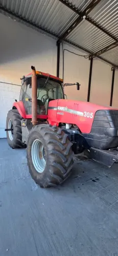 Trator Case IH MAGNUM 305 2009