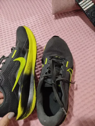 Sapatos, tênis e sandália pouco usados e bem conservados todos originais