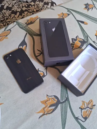 outro iphone em troca com mais quantia em dinheiro,Valor negóciavel!!(ler descrição)