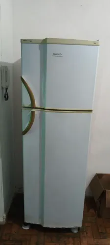 Geladeira DAKO 337 Litros