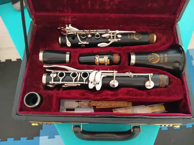 Clarinete Eagle CLR 08 Ébano