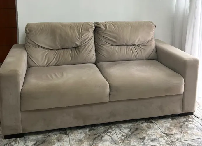 VENDO SOFÁ DINÂMICA EM EXCELENTE ESTADO