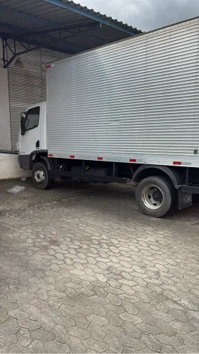 Caminhão Mercedes acelo 1016