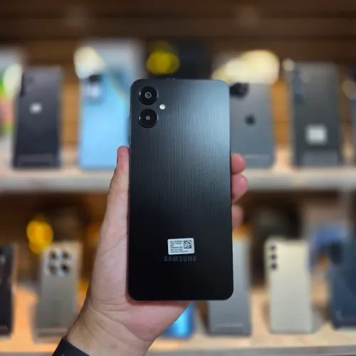 Samsung Galaxy A06 5G, 128/4GB RAM, cor preto, usado, acompanha carregador.