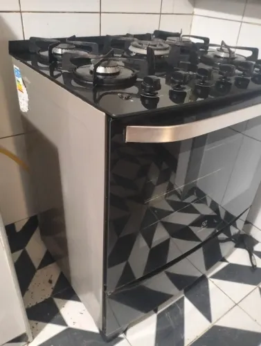 Vendo um fogão 5 bocas