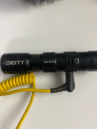 Microfone Deity D4 duo
