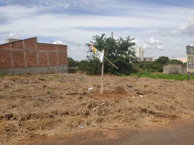 VENDE-SE LOTE NO RESIDENCIAL HUMAITÁ- GOIÂNIA