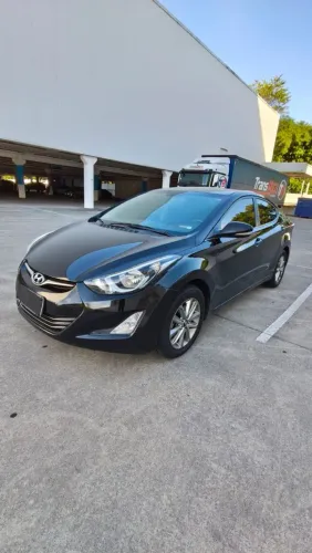 Hyundai Elantra GLS 2.0 16V Flex Aut. 2016