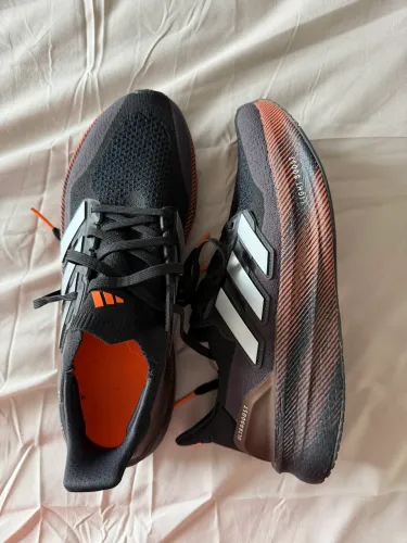 Adidas Ultraboost- TAM 42 Preto