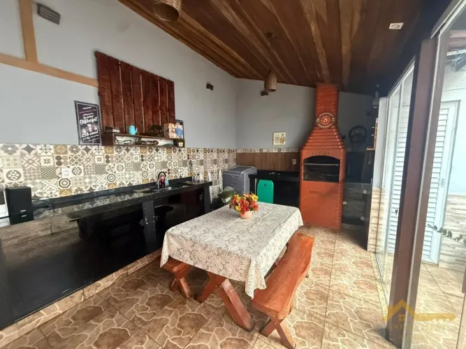 Casa para Venda em Volta Redonda, Retiro, 2 dormitórios, 1 banheiro, 2 vagas