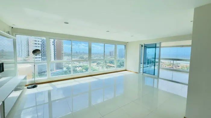 Locação Apartamento - Patamares - Colina A - 155m2