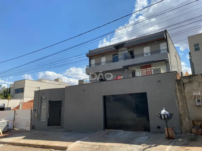 Casa sobrado de 364 m2 com 5 suítes no Residencial Morumbi