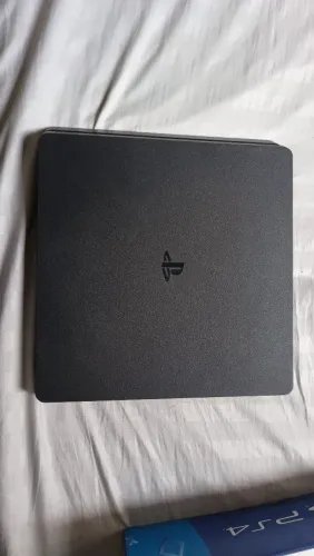 Ps4 slim 1TB