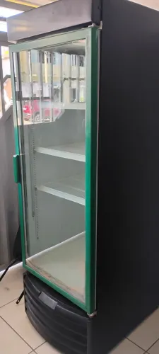 GELADEIRA EXPOSITOR