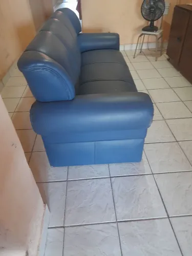 Sofa 3 lugares muito novo 