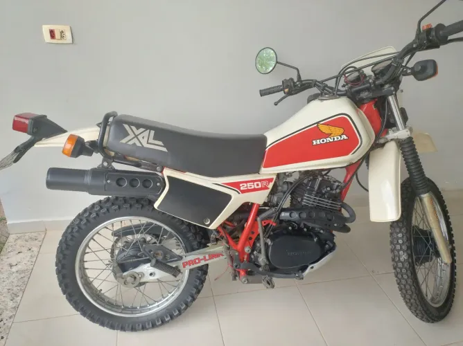 XL250R 1984 - Placa Preta