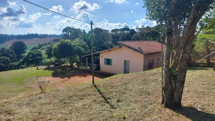 Chácara rica em água a venda em Pedra Bela-SP