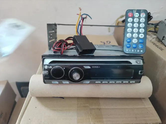 Rádio MP3 Player LG LAC3710 para Carro com Controle Remoto