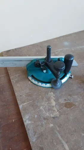 Guia morsa para serra Mlt 100 makita