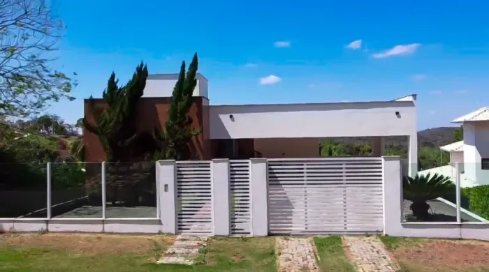 Casa de Alto Padrão no Condomínio Solar das Palmeiras | 4 Quartos 3 Suíte Closet, Piscin