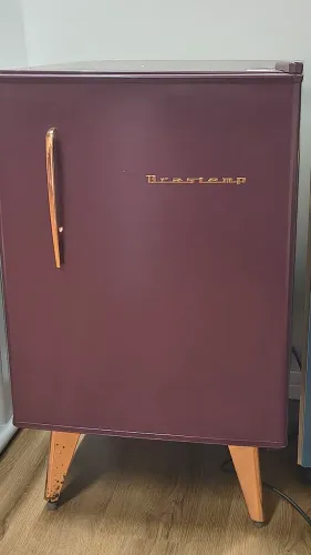 Anúncio sincero - Geladeira retro Brastemp 