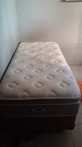 VENDA IMEDIATA Cama box com colchão solteiro - pronta entrega confortável seminova