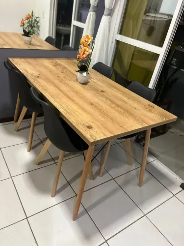 Mesa de Jantar 1,40cm largura amadeirada.