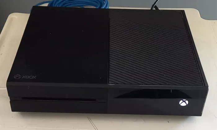 Vendo XBox One S.
