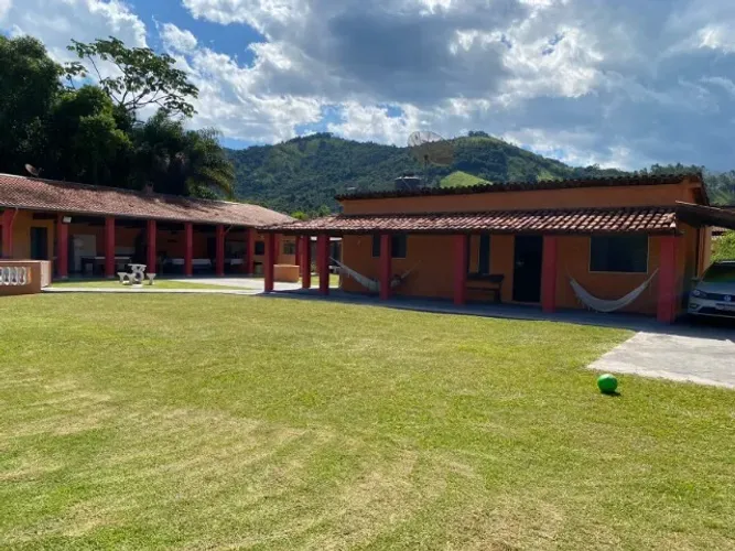 Linda Chácara à venda em Socorro-SP - 4.000m2, Piscina e Área de Lazer.