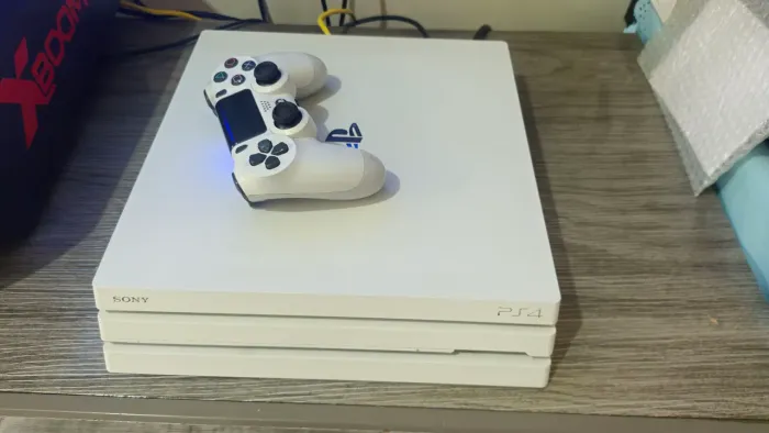 Ps4 pro 1 tera  