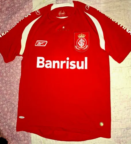 camisa internacional reebok 2008/ p apenas usada, sem nenhuma avaria.