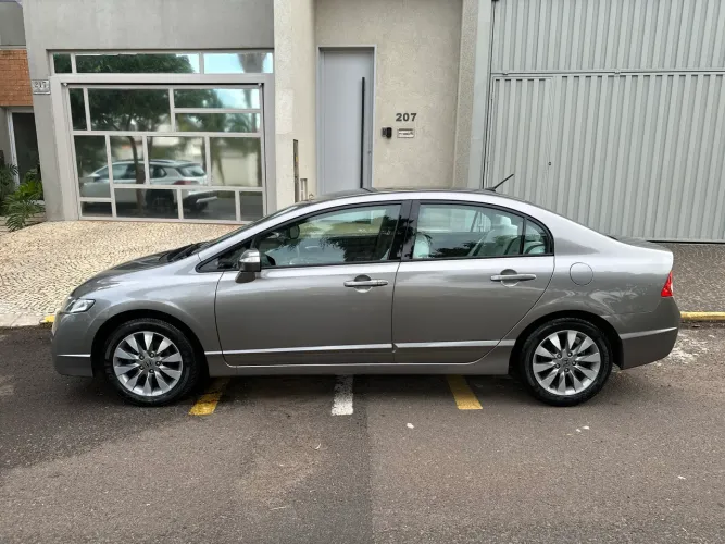Honda Civic Sed. Lxl/lxl SE 1.8 Flex 16V Mec. 2011