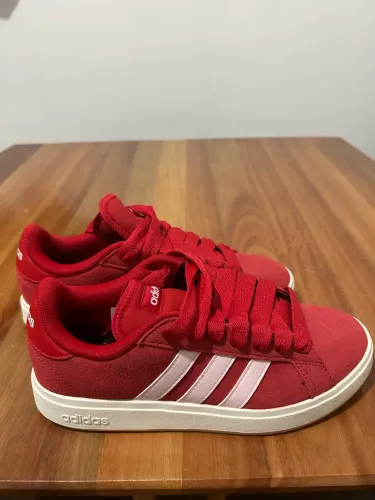 Tênis Adidas 36