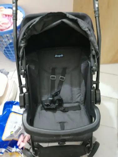 vende-se Carrinho de Bebê Burigotto