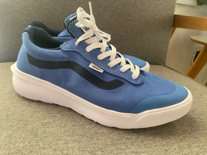 Tênis vans novo 43