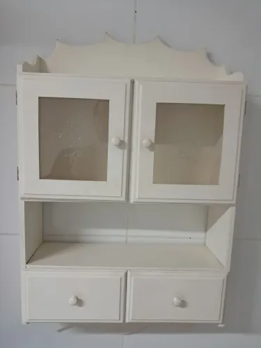 Armário de parede em estilo provençal/ rustico