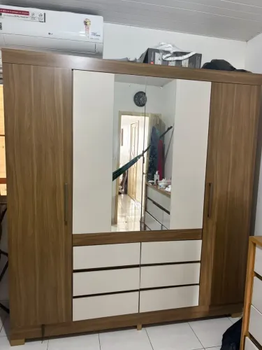 GUARDA ROUPA