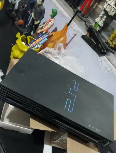 PlayStation 2 dar com 2 controles