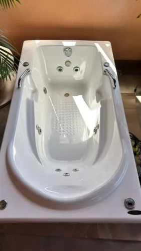 Banheira hidromassagem acrílica