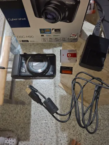 Câmera Sony H-90