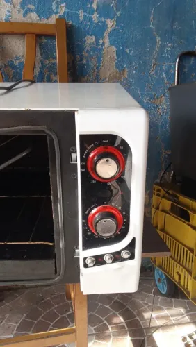 Forno 220 volts