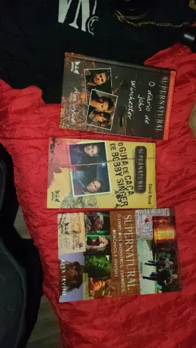 Supernatural livros edição de colecionador usado