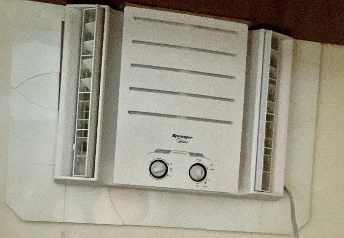 Vendo- Ar Condicionado de janela