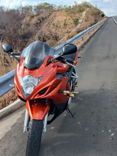 vende se  essa nave, 