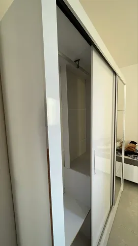 Guarda Roupas MDF Portas de correr com Espelho