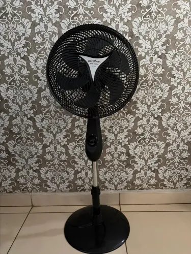 Ventilador de Coluna Britânia 220 volts (Novo)